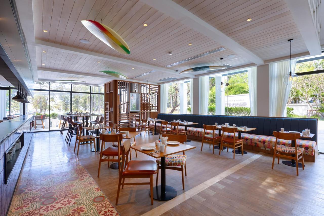 Outrigger Surin Beach Resort - Sha Extra Plus Eksteriør billede The Beach Club