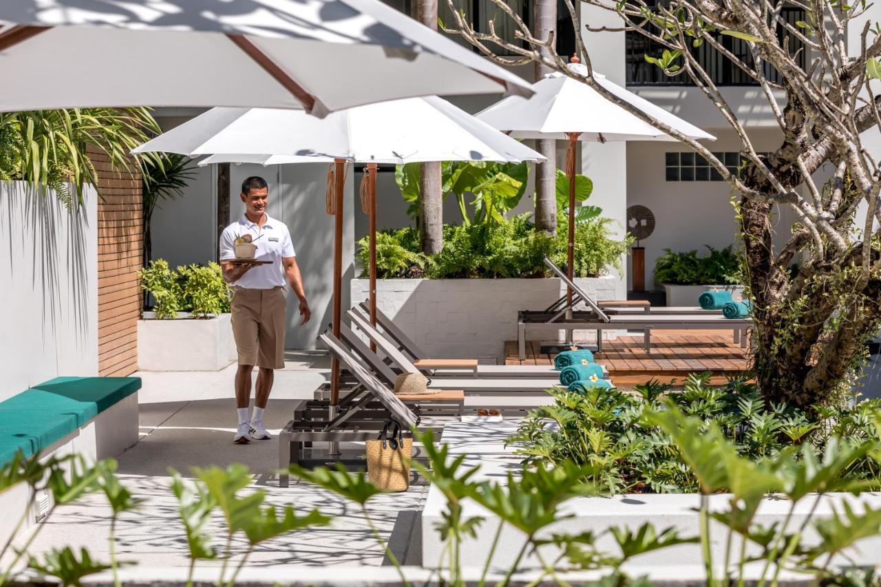 Outrigger Surin Beach Resort - Sha Extra Plus Eksteriør billede The hotel's pool