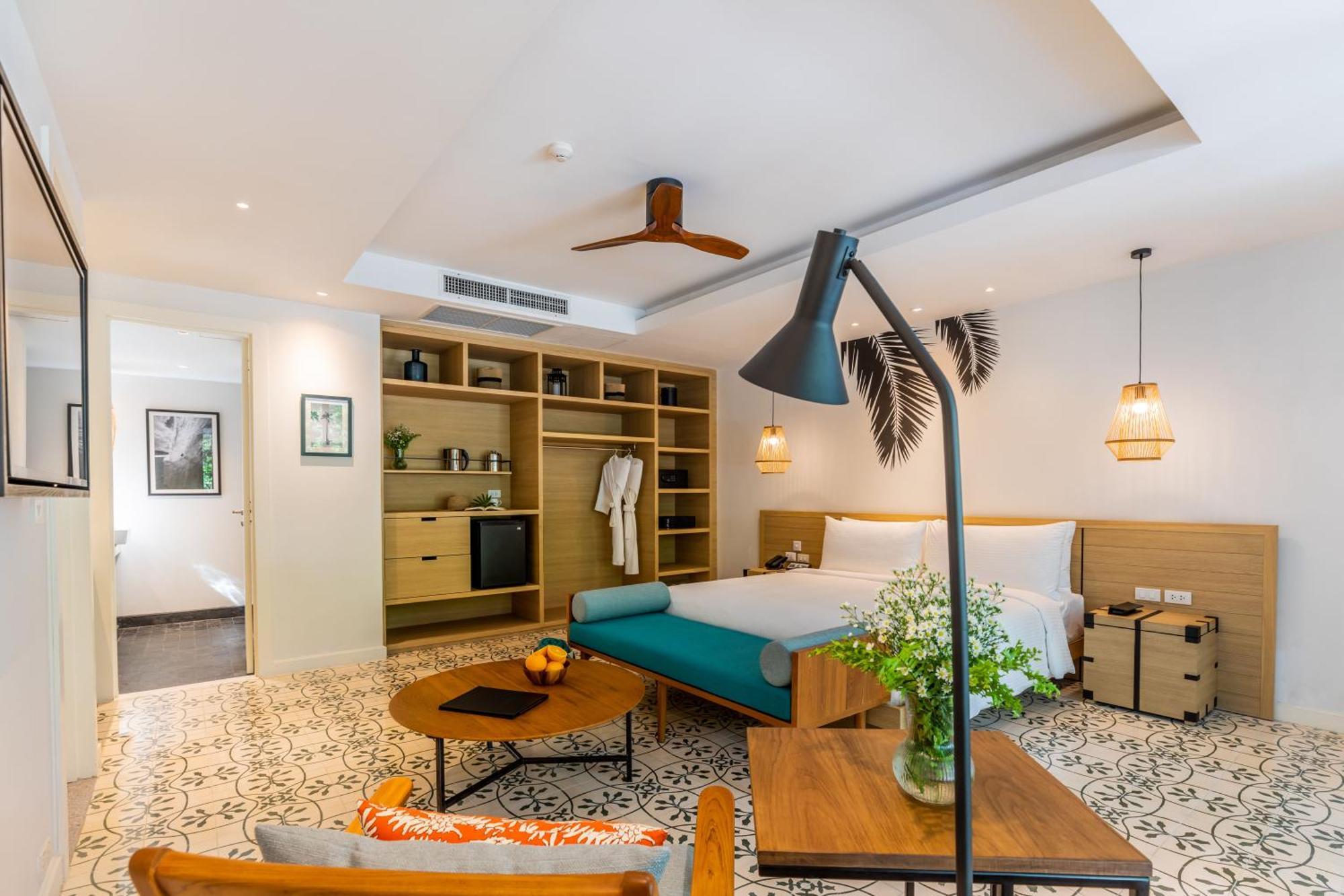 Outrigger Surin Beach Resort - Sha Extra Plus Værelse billede Deluxe Suite